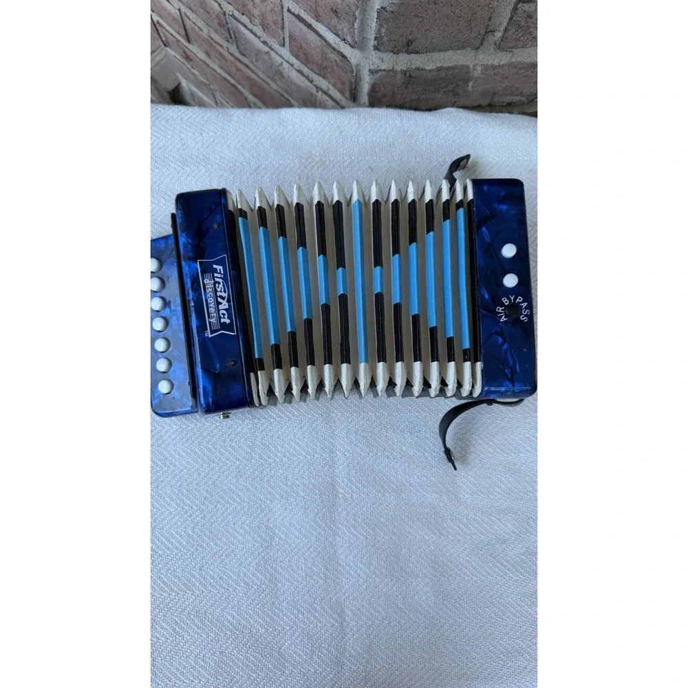 Vintage First Act Discovery Children Blue Accordion Good Condition Great Sound